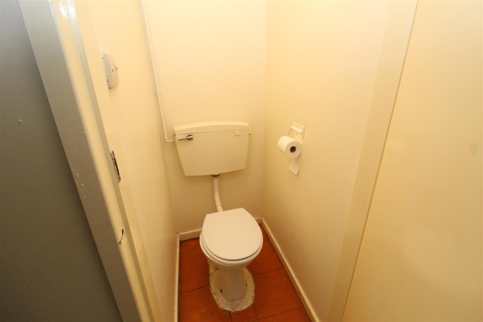 Property Details Estate Agents, Aintree, Liverpool Grosvenor Waterford Estate Agents Ltd